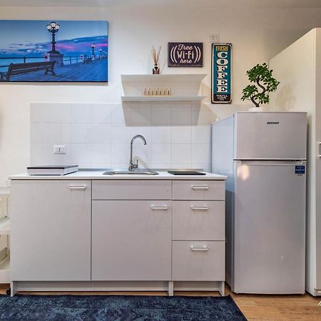 Zac 19 Apartment Бари Екстериор снимка